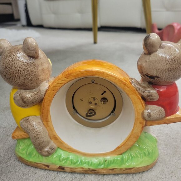 Vintage Ceramic Bear Mantle Table Clock Made In Japan - Picture 8 of 11